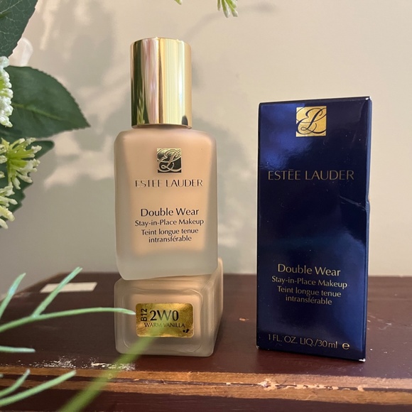 Estee Lauder Double Wear Stay In Place Makeup - Picture 5 of 14